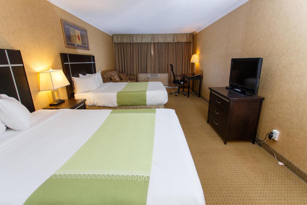 The George Dawson Inn & Conference Centre Dawson Creek Bagian luar foto