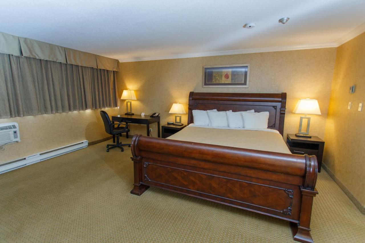 The George Dawson Inn & Conference Centre Dawson Creek Bagian luar foto