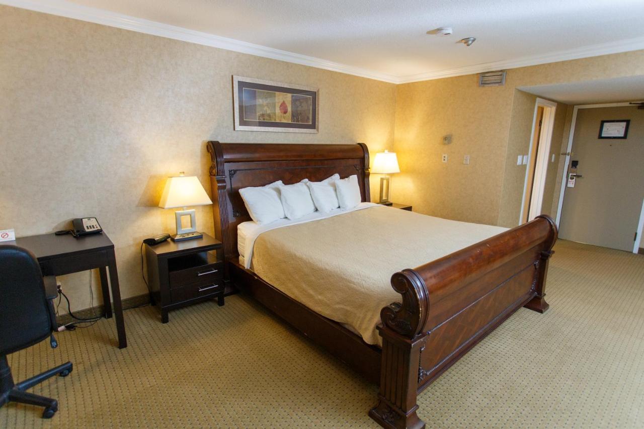 The George Dawson Inn & Conference Centre Dawson Creek Bagian luar foto