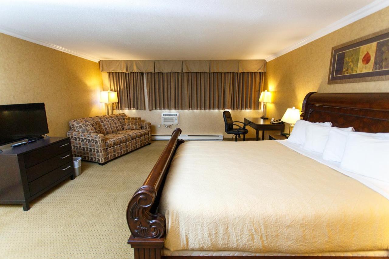 The George Dawson Inn & Conference Centre Dawson Creek Bagian luar foto