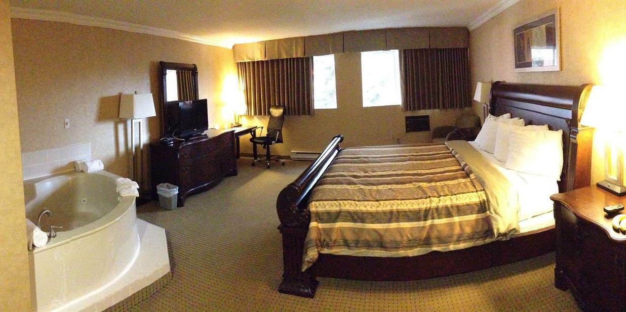 The George Dawson Inn & Conference Centre Dawson Creek Bagian luar foto
